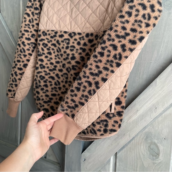Abercrombie & Fitch Snap Up Pullover Leopard Cheetah Print quilt brown black XXS - Picture 11 of 12